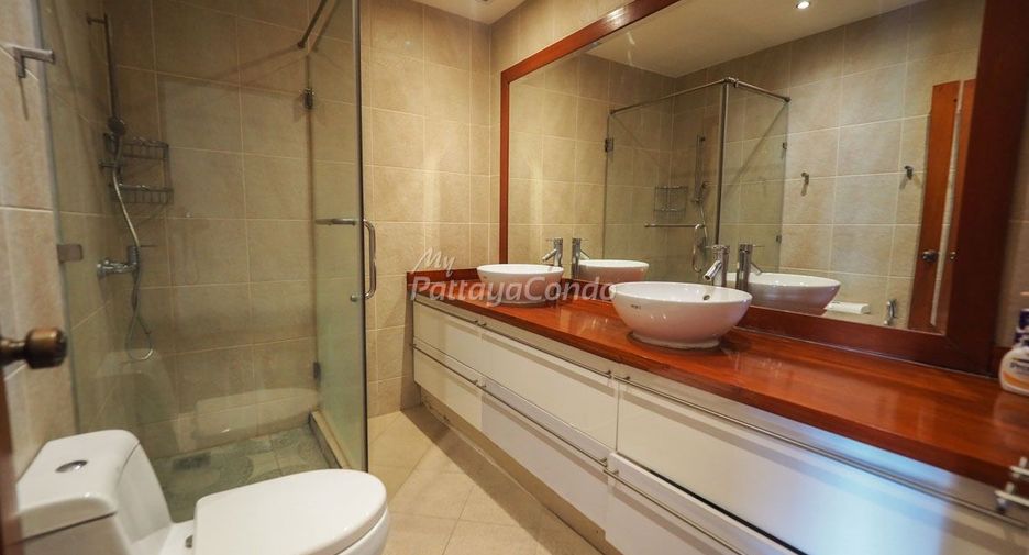 For sale 3 bedrooms condo in Bang Lamung, Chonburi