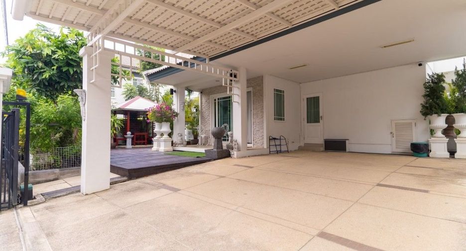 For sale 3 bedrooms house in Mueang Chiang Mai, Chiang Mai