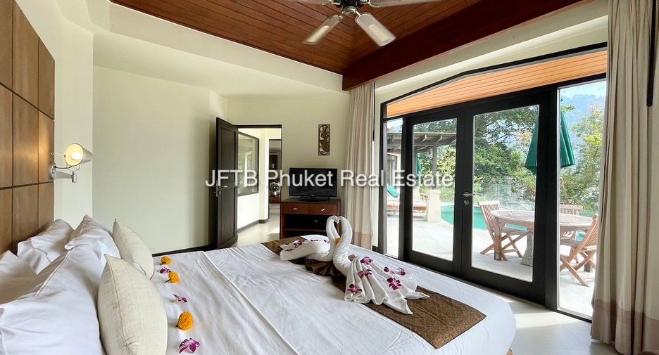 For sale 4 bedrooms villa in Kathu, Phuket