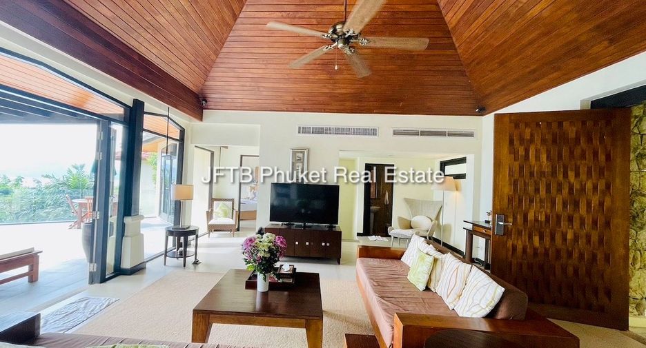 For sale 4 bedrooms villa in Kathu, Phuket