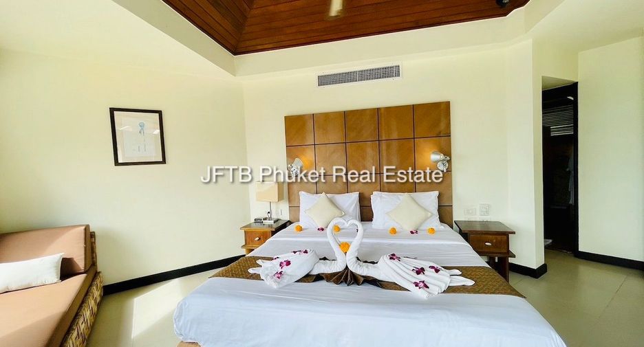 For sale 4 bedrooms villa in Kathu, Phuket