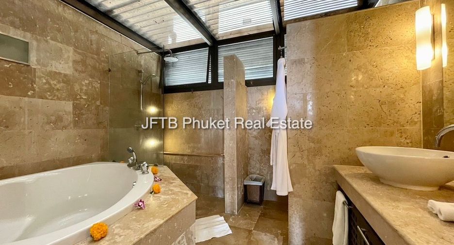 For sale 4 bedrooms villa in Kathu, Phuket