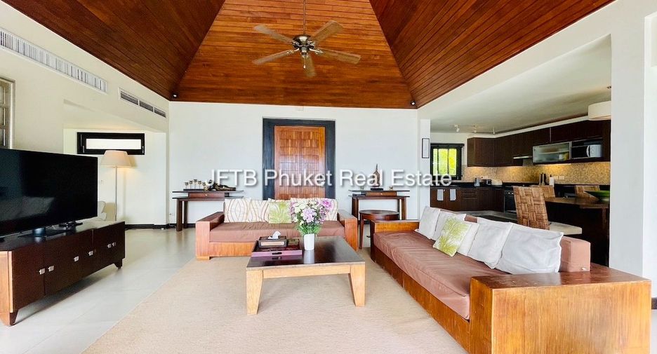 For sale 4 bedrooms villa in Kathu, Phuket