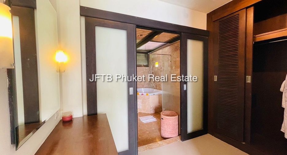 For sale 4 bedrooms villa in Kathu, Phuket
