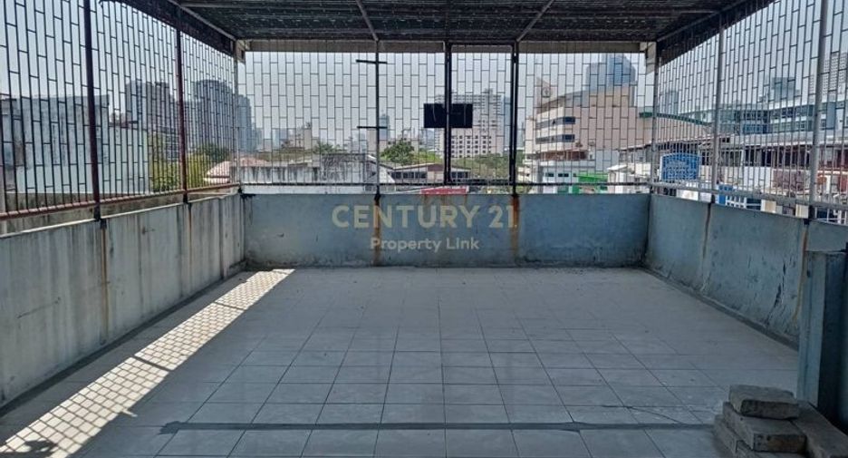 出售 4 卧室 商业空间 在 Huai Khwang, 曼谷