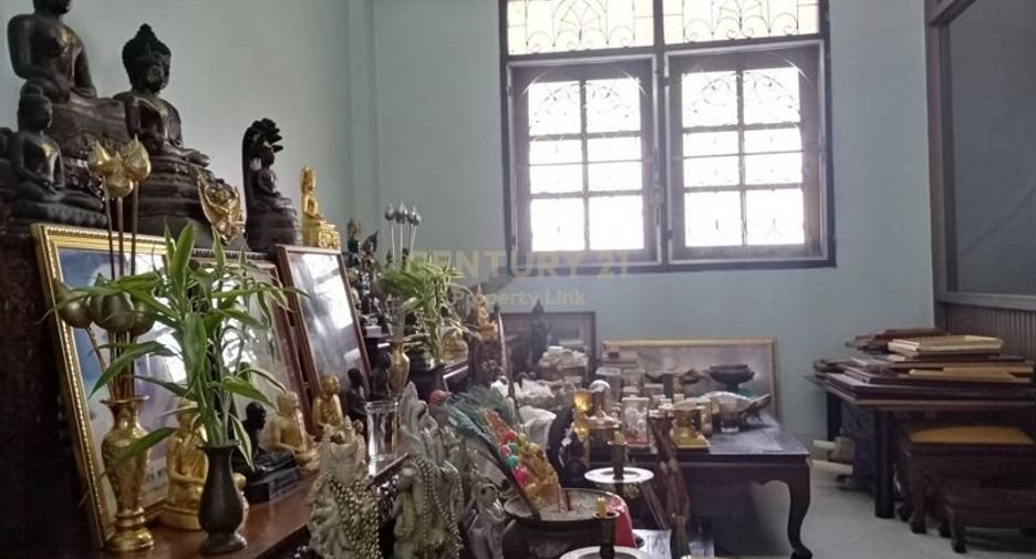 出售 4 卧室 商业空间 在 Huai Khwang, 曼谷