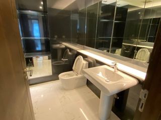 For rent 4 bedrooms condo in Khlong Toei, Bangkok