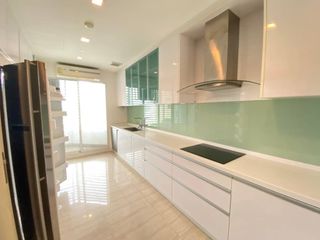 For rent 4 bedrooms condo in Khlong Toei, Bangkok