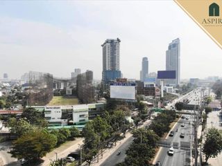 Grundstück zum Kauf in Huai Khwang, Bangkok