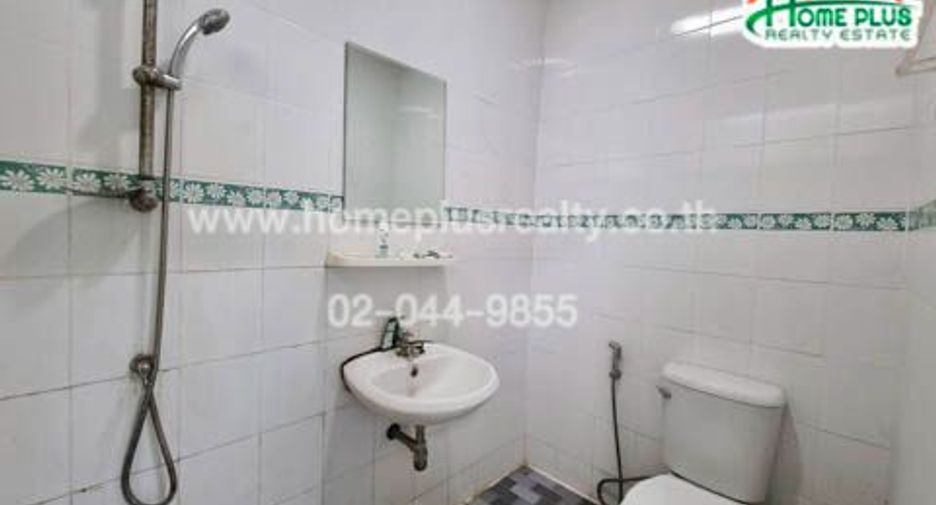 For sale 2 bedrooms townhouse in Lam Luk Ka, Pathum Thani