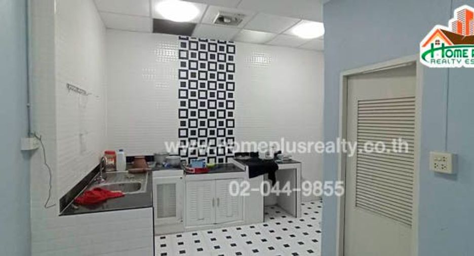 For sale 2 bedrooms townhouse in Lam Luk Ka, Pathum Thani