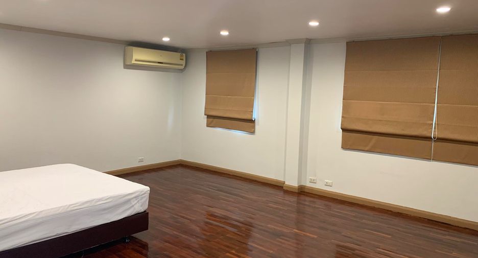 Reihenhaus zur Miete mit 4 Zimmer in Sathon, Bangkok