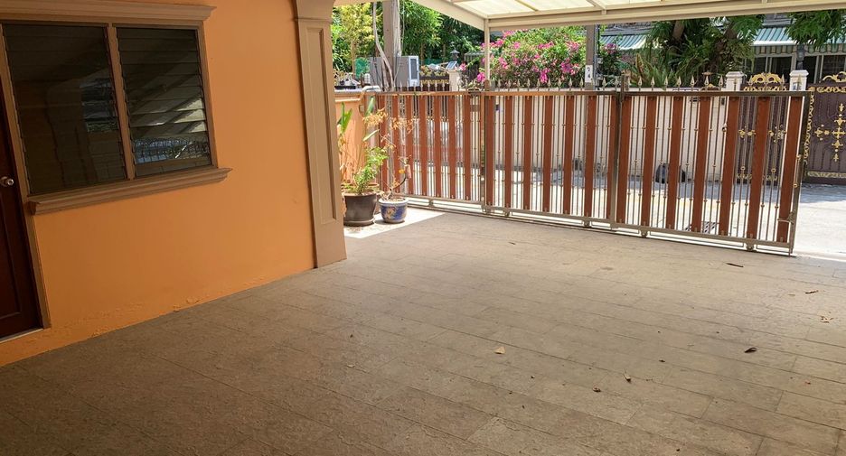 Reihenhaus zur Miete mit 4 Zimmer in Sathon, Bangkok