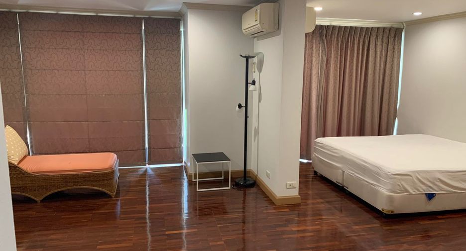 Reihenhaus zur Miete mit 4 Zimmer in Sathon, Bangkok