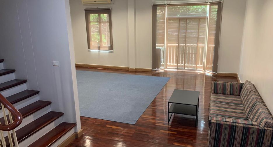 Reihenhaus zur Miete mit 4 Zimmer in Sathon, Bangkok
