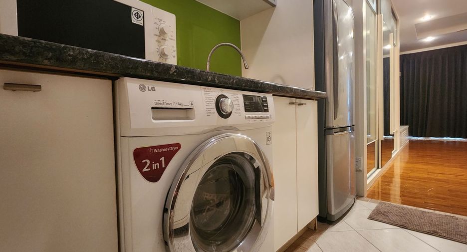 Wohnung zur Miete mit 1 Zimmer in Yan Nawa, Bangkok