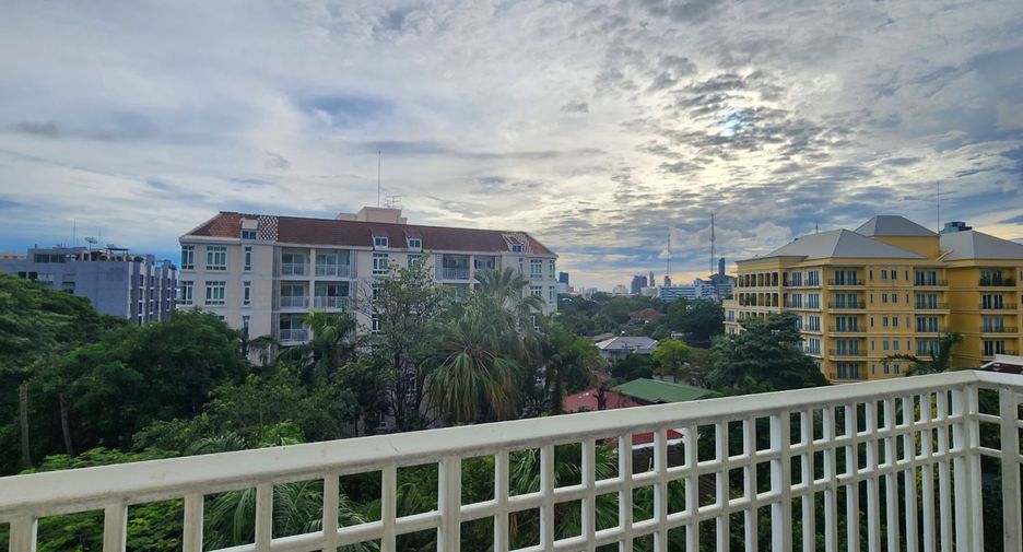 Wohnung zur Miete mit 1 Zimmer in Yan Nawa, Bangkok