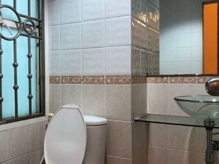 Аренда 4 спальни таунхаус в Щаттхана, Бангкок