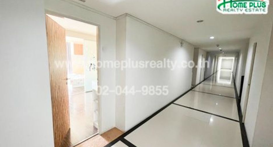 For sale 1 bed condo in Suan Luang, Bangkok