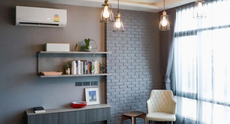 For rent 2 bedrooms condo in Wang Thonglang, Bangkok