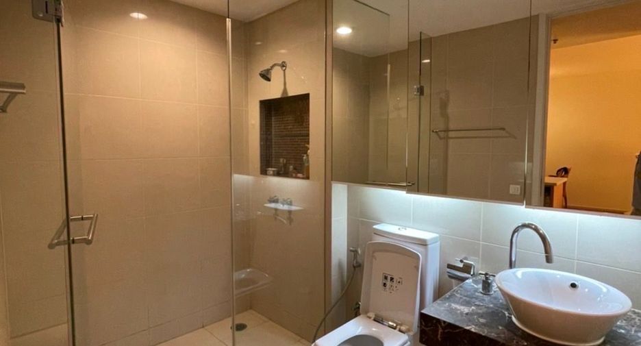 For rent 2 bedrooms condo in Sathon, Bangkok