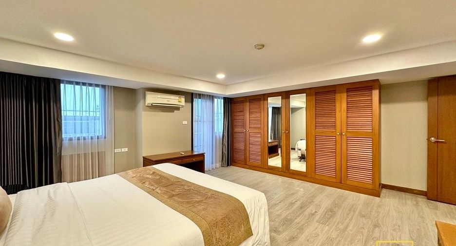 À louer 3 chambres condo à Watthana, Bangkok