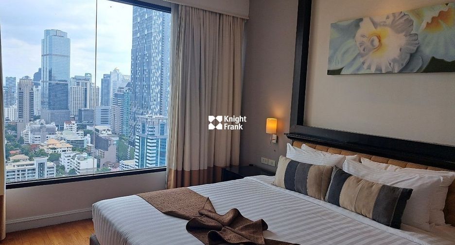 For rent 4 bedrooms condo in Sathon, Bangkok