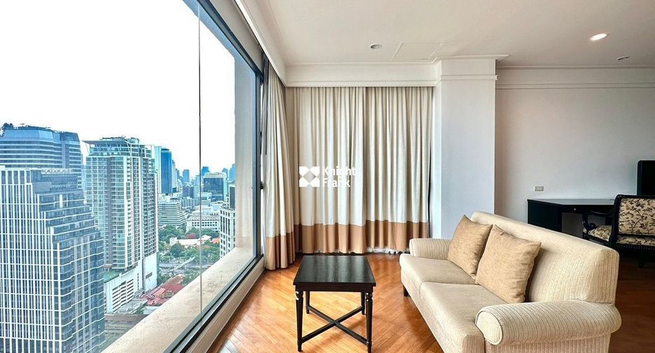 For rent 4 bedrooms condo in Sathon, Bangkok