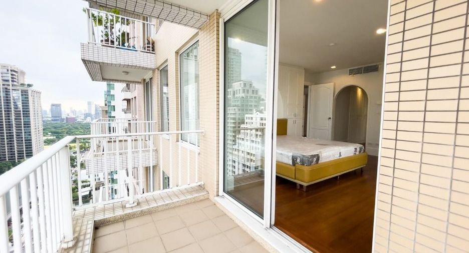 For sale 3 bedrooms condo in Pathum Wan, Bangkok