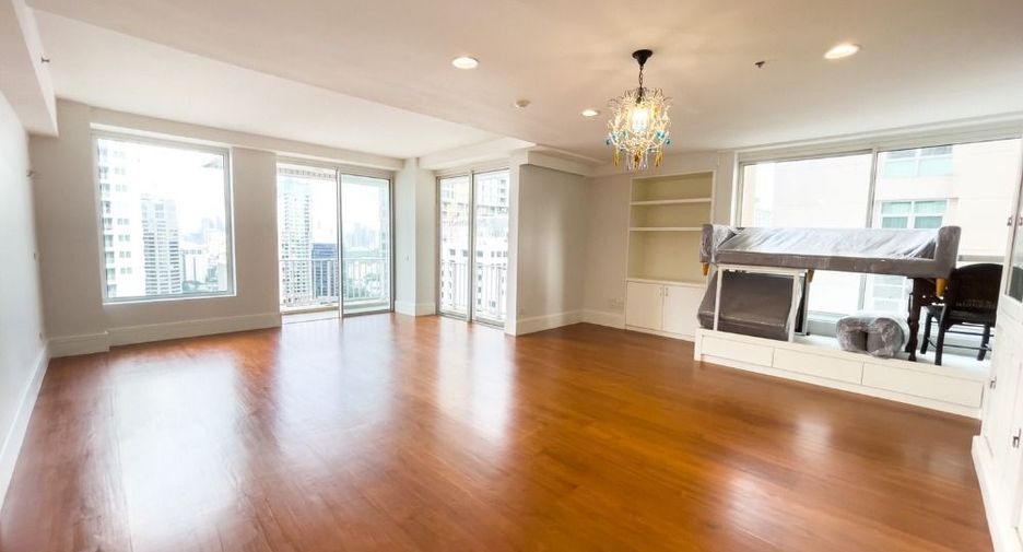For sale 3 bedrooms condo in Pathum Wan, Bangkok