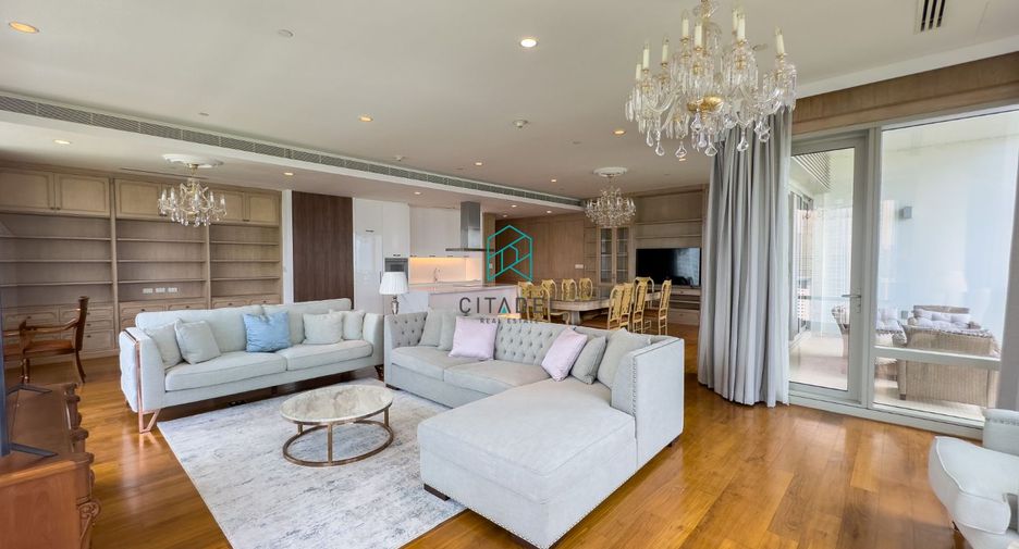 For rent 4 bedrooms condo in Pathum Wan, Bangkok