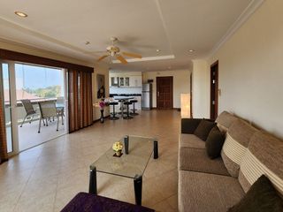 For sale 1 bed condo in Na Jomtien, Pattaya