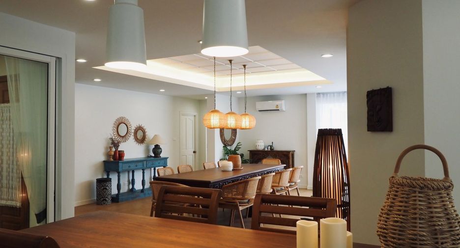 For rent 6 bedrooms villa in Mueang Phuket, Phuket