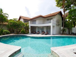 For rent 6 bedrooms villa in Mueang Phuket, Phuket
