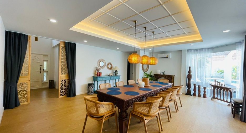 For rent 6 bedrooms villa in Mueang Phuket, Phuket