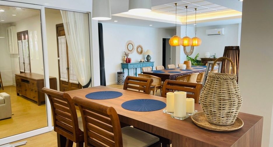 For rent 6 bedrooms villa in Mueang Phuket, Phuket
