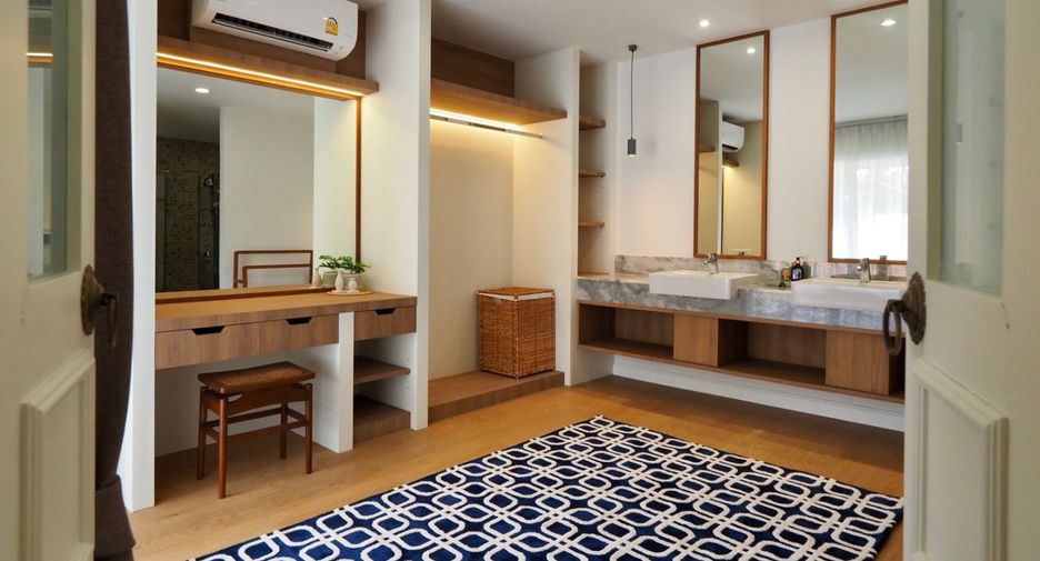 For rent 6 bedrooms villa in Mueang Phuket, Phuket