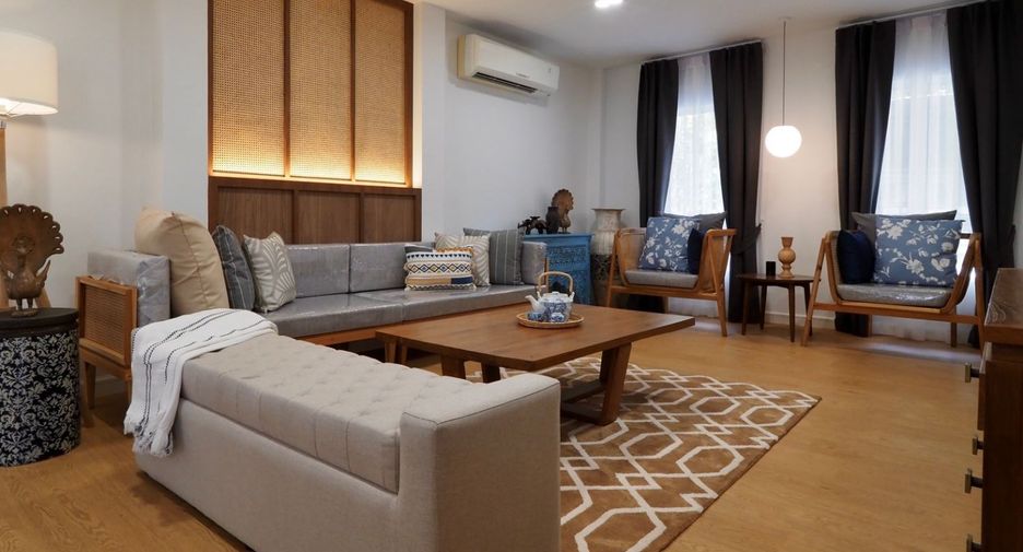 For rent 6 bedrooms villa in Mueang Phuket, Phuket