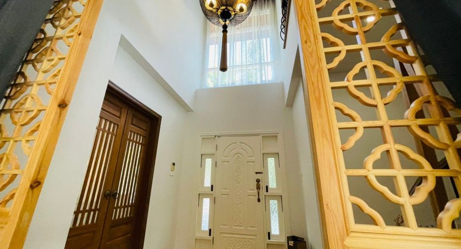 For rent 6 bedrooms villa in Mueang Phuket, Phuket