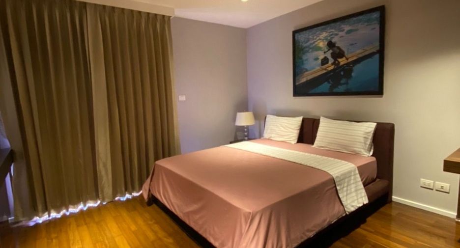 For rent 2 bedrooms condo in Khlong Toei, Bangkok