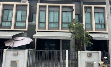 For sale 3 bed townhouse in Bang Phli, Samut Prakan