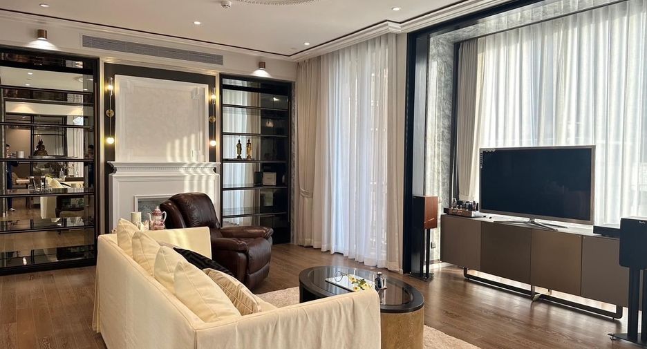 For rent and for sale 2 bedrooms condo in Pathum Wan, Bangkok