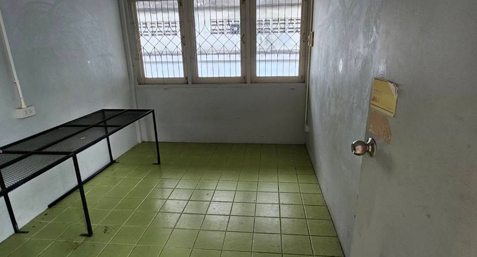 ขาย 5 เตียง บ้านเดี่ยว ใน ลาดพร้าว, กรุงเทพฯ