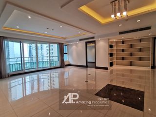 For rent 4 Beds condo in Khlong Toei, Bangkok