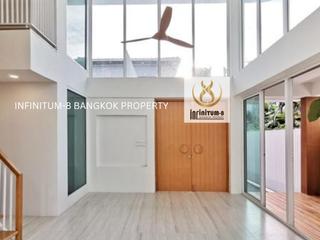 For sale 5 bed office in Suan Luang, Bangkok