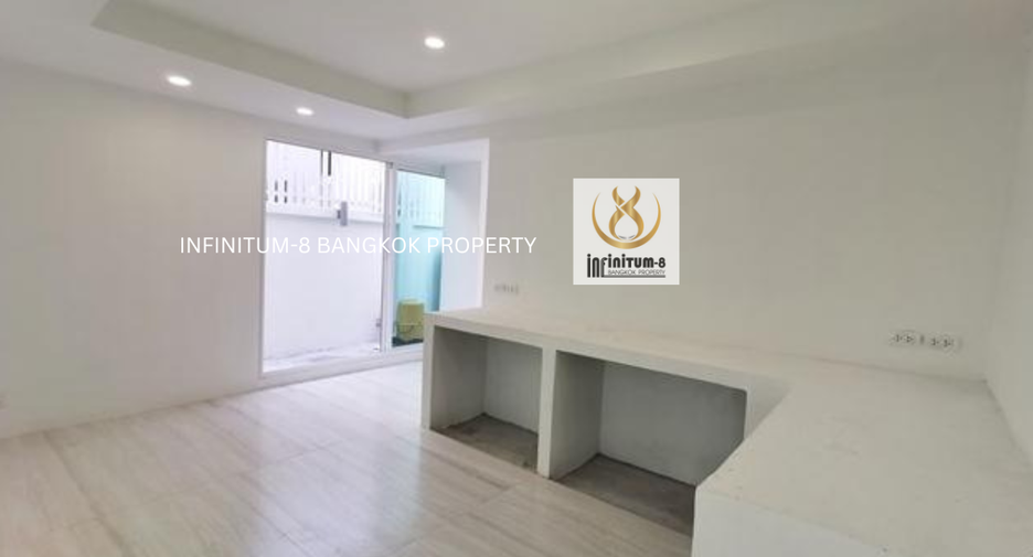 Oficina en venta de 5 habitaciones en Suan Luang, Bangkok