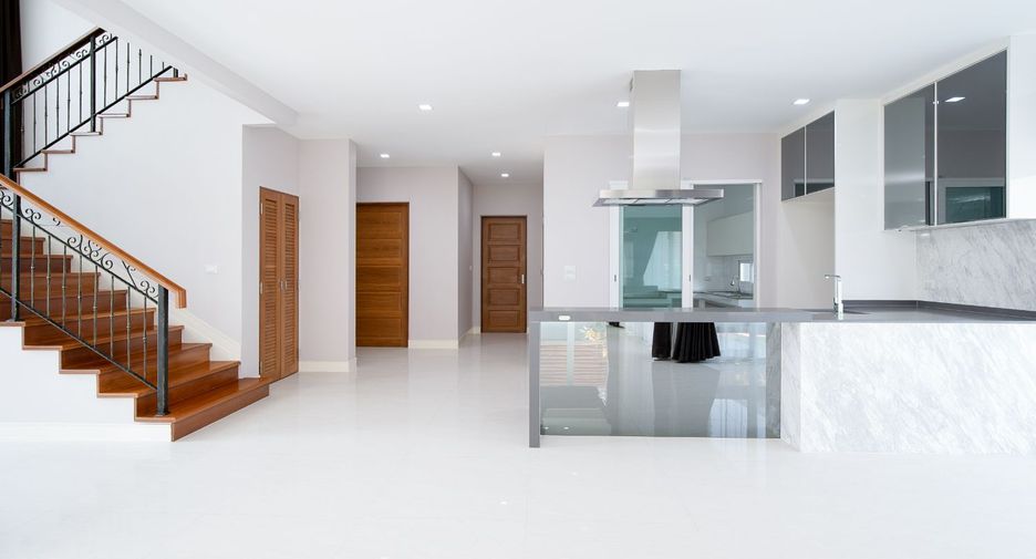 For sale 4 bedrooms house in Bang Kruai, Nonthaburi