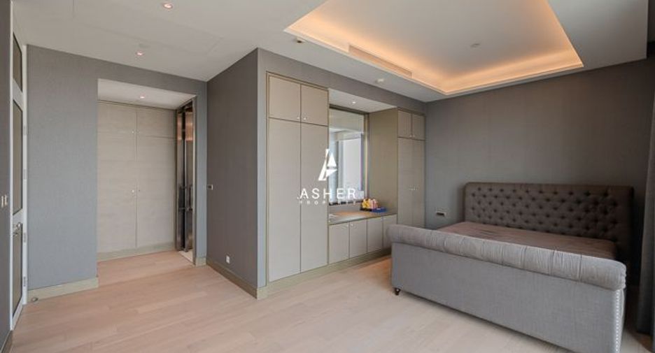 For sale 3 bed condo in Khlong San, Bangkok