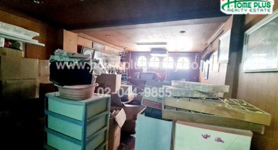 For sale retail Space in Bang Na, Bangkok