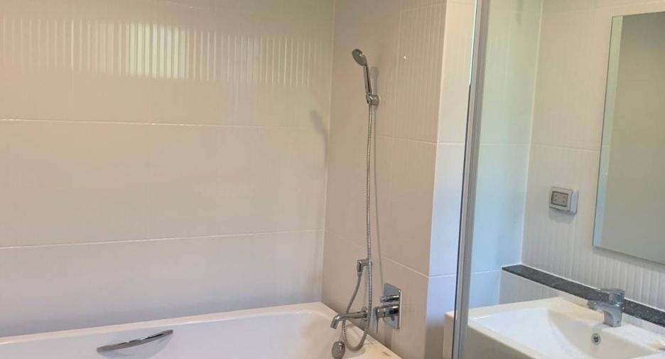 For rent and for sale 4 bedrooms house in Prawet, Bangkok